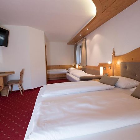 Garni Alba Bed & Breakfast Ortisei Ngoại thất bức ảnh